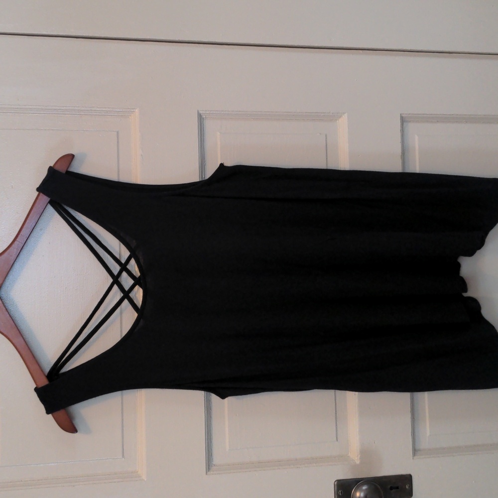 Women's Apt. 8 Tunic/Tank with criss cross back.  Size XL